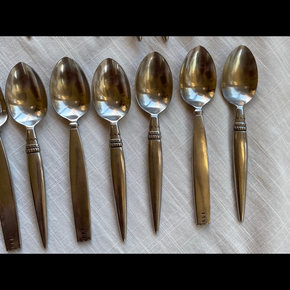 Lisa Jenks Harlequin Flatware set - Picture 7 of 7